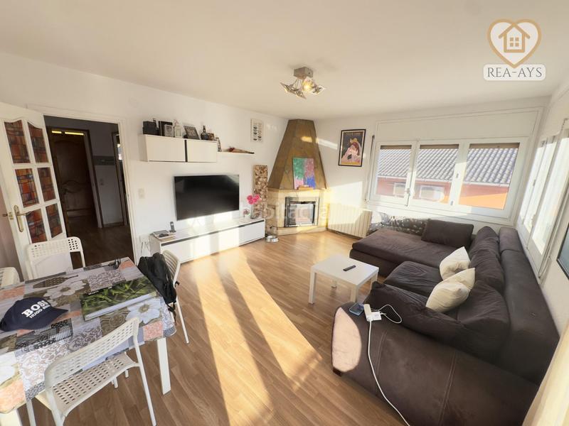 Foto f029743b-0eee-48c2-bcfc-c63619d80488. Chalet avec chauffage parking piscine dans Cervelló