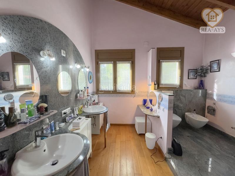 Foto 474b6613-2727-4c8c-9cd6-6274b93235d4. Chalet avec chauffage parking piscine dans Vallirana