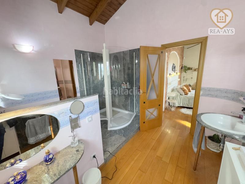 Foto ad566ade-54a1-4e00-9878-22165602cf34. Chalet avec chauffage parking piscine dans Vallirana