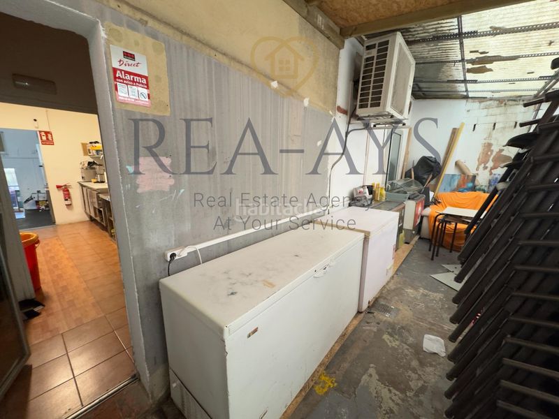 Foto 42d9e3a9-7571-447f-8fd1-af4997ba9249. Local comercial a La Gavarra Cornellà de Llobregat