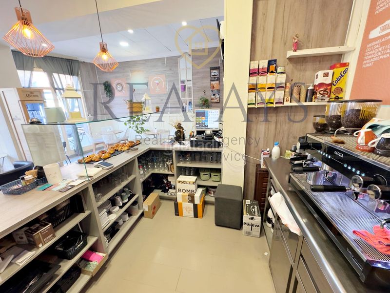 Foto 766d77cf-d959-4378-83ac-601e5c667c0a. Local comercial a La Gavarra Cornellà de Llobregat