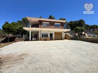 Xalet a Olesa de Bonesvalls. Exceptional property near barcelona