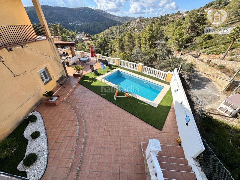 Foto b5b66242-0d32-4336-896e-a283b1a09513. Xalet amb xemeneia calefacció aparcament piscina a Olesa de Bonesvalls