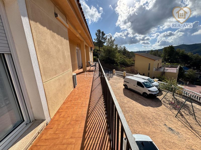 Foto d15e48ca-3ef1-4a4c-adfd-79d5e869e7d7. Xalet amb xemeneia calefacció aparcament piscina a Olesa de Bonesvalls