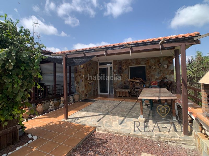 Foto 0edba641-1303-4389-bd78-37aa75646fc1. Xalet amb xemeneia aparcament a Olesa de Bonesvalls