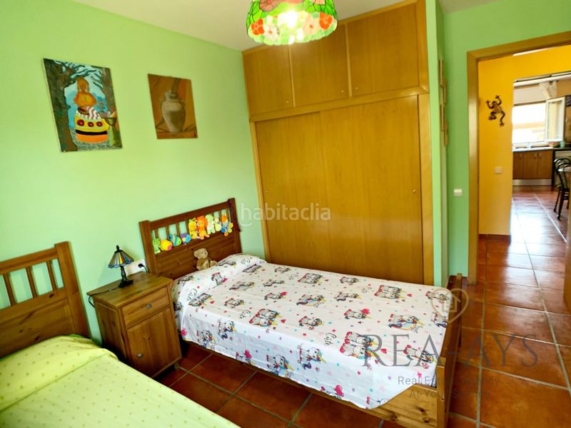 Foto b313ea1d-9d7b-4916-90bf-952497aa938b. Xalet amb xemeneia aparcament a Olesa de Bonesvalls