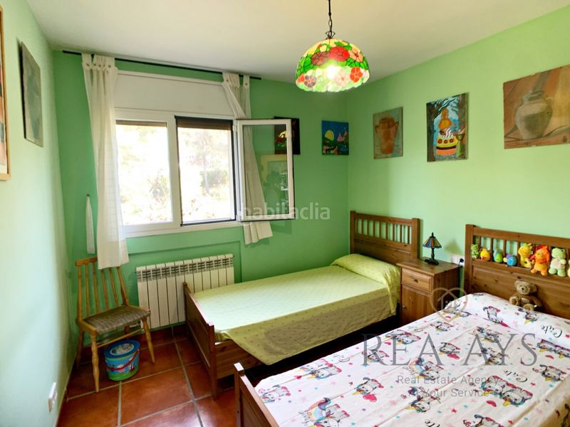 Foto bf6008f6-64cb-4df0-bed8-bf99beb2b76d. Xalet amb xemeneia aparcament a Olesa de Bonesvalls