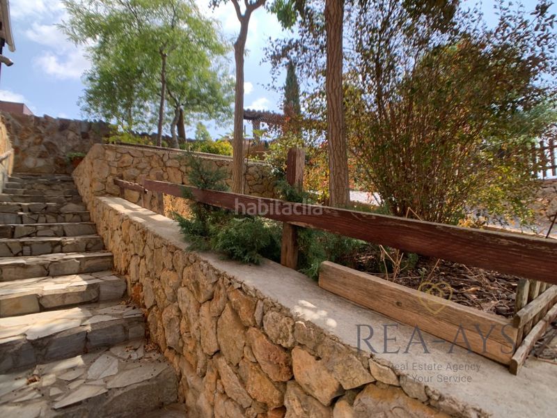 Foto f77fa2f9-47f6-4aa6-be1d-4e00605f056f. Xalet amb xemeneia aparcament a Olesa de Bonesvalls