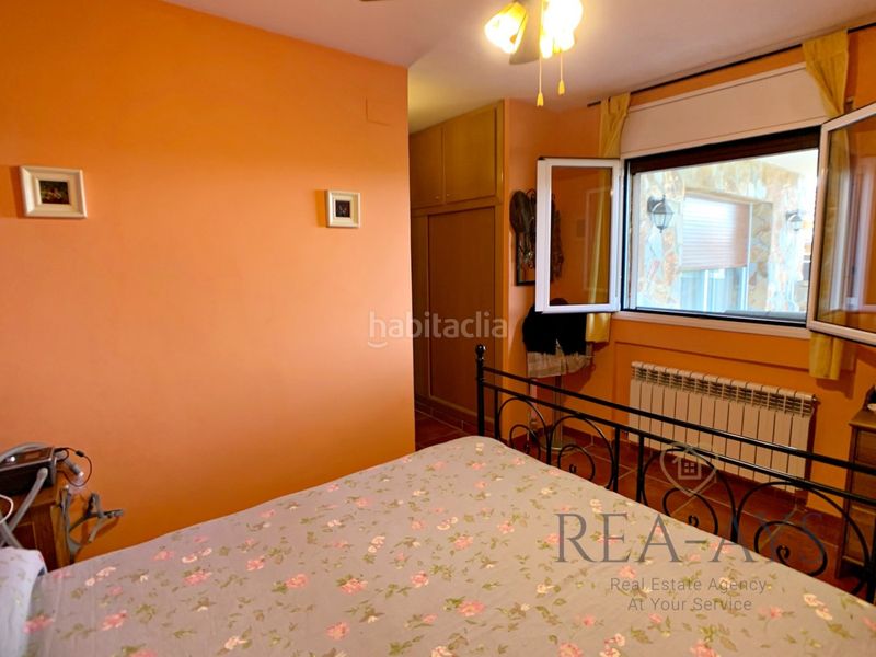 Foto fcaa0e14-a931-4b9f-84ef-a60db3865ee3. Xalet amb xemeneia aparcament a Olesa de Bonesvalls