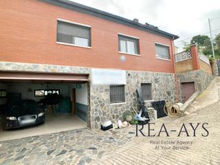 Chalet à Vallirana. Chalet con posibilidad dos viviendas en una  vallirana