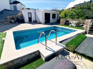 Chalet en Vallirana. Preciosa vivienda para una ó dos familias