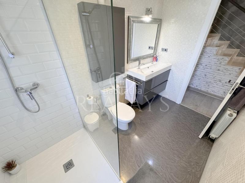 Foto 2d8d10c4-4309-494c-94a3-f3f8f7b0df80. Chalet casa tres vientos centrica en Vallirana