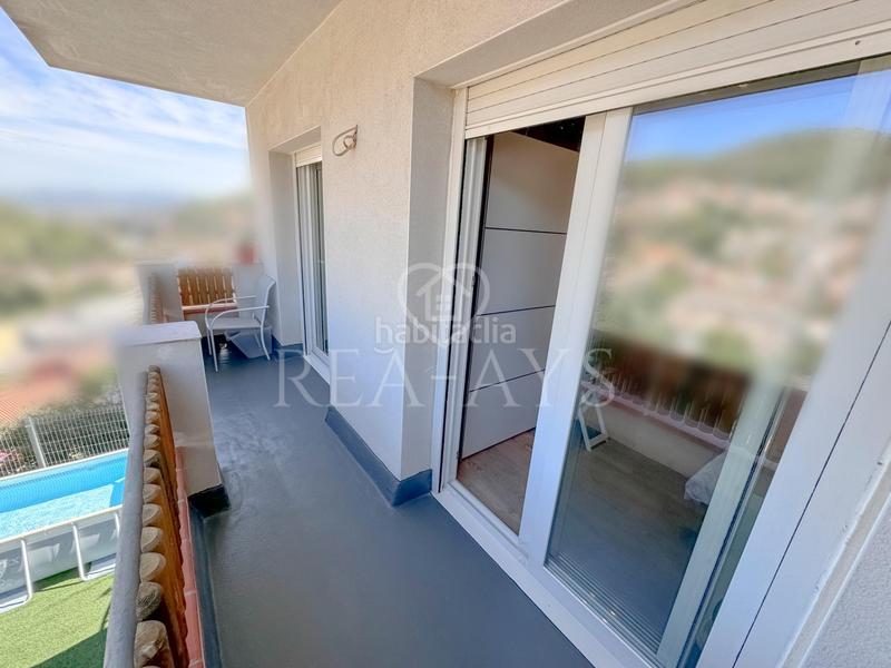 Foto 43e02f26-e74b-4b05-ab81-4f35bdc51944. Chalet casa tres vientos centrica en Vallirana
