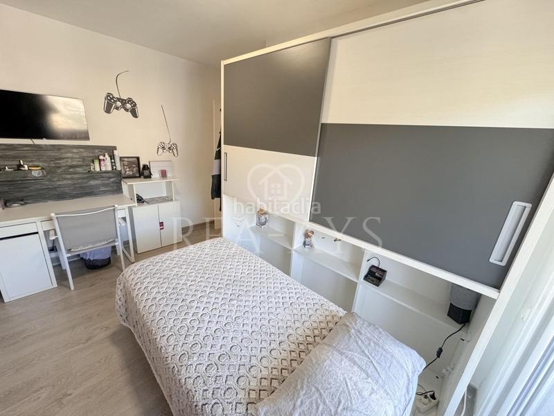 Foto 590c8f34-ce52-4658-b106-c8e4c43f1290. Chalet casa tres vientos centrica en Vallirana