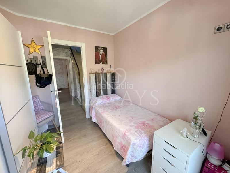 Foto 594b3ac8-4f35-486b-a4d7-28b21ece3dbe. Chalet casa tres vientos centrica en Vallirana