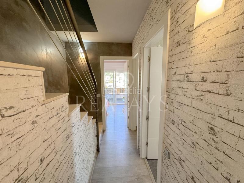 Foto c9f0c57f-c7be-4c45-a6ff-75b15a75a619. Chalet casa tres vientos centrica en Vallirana