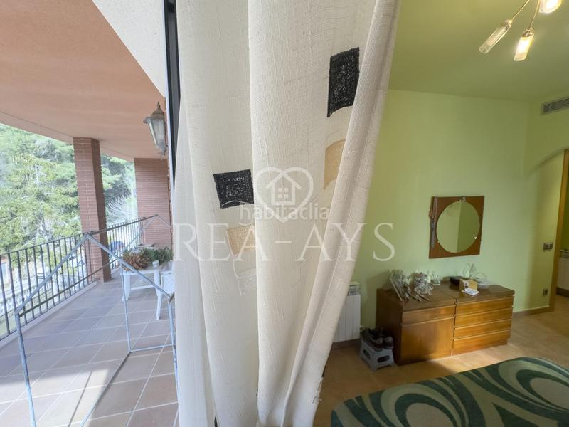 Foto 9fe082a3-9629-45f3-abd3-9e53a6386d02. Casa  seminueva en Vallirana