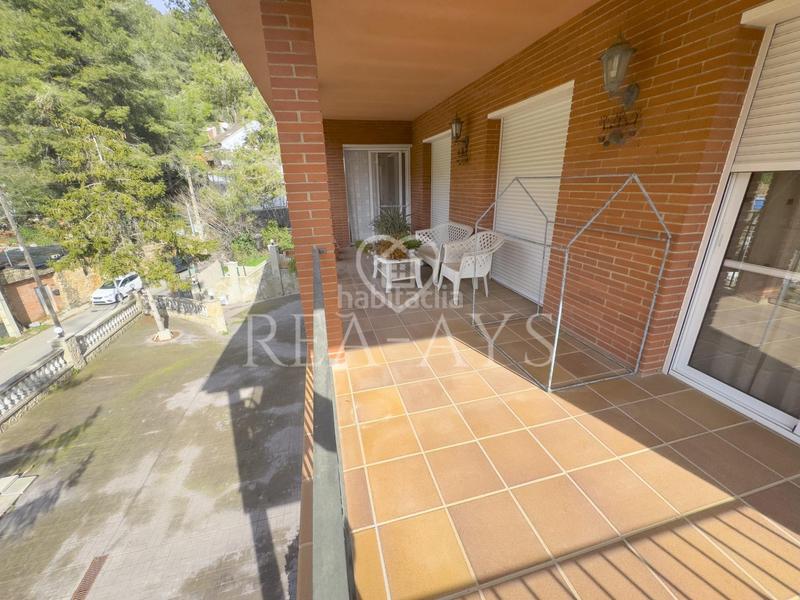 Foto bea9abcf-f195-4576-8ed8-321a100338a0. Casa  seminueva en Vallirana