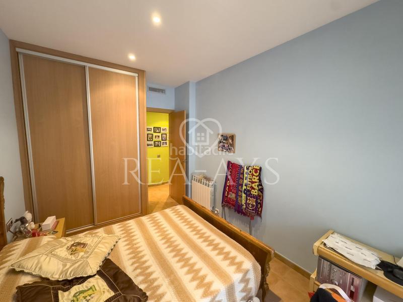 Foto c6b60732-bf04-4bd4-b52a-f6954e3ab9b4. Casa  seminueva en Vallirana
