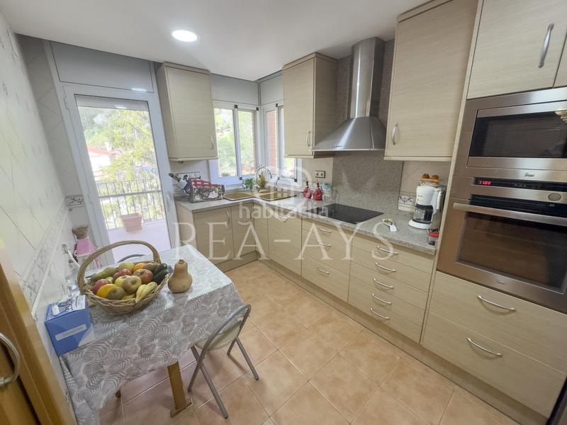 Foto d73245fb-6247-4256-98f3-cac4f436b5c9. Casa  seminueva en Vallirana