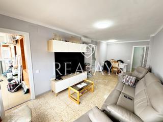 Pis  Avenida salvador allende. Piso tres habitaciones  cornella de llobregat