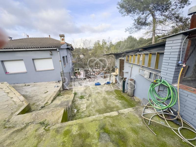 Foto d87a39f8-8ec1-45cc-a11c-a6c73ea88b04. Chalet casa con poiscina en Olesa de Bonesvalls