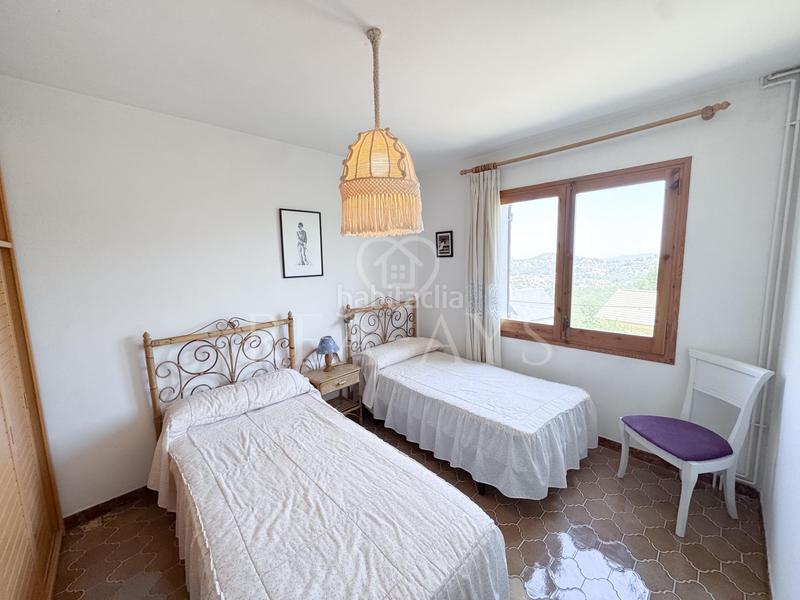 Foto 04fde8f2-a5cd-49fa-914a-aa68eed5bb1c. Chalet espectacular chalet en zona residencial con piscina en Vallirana