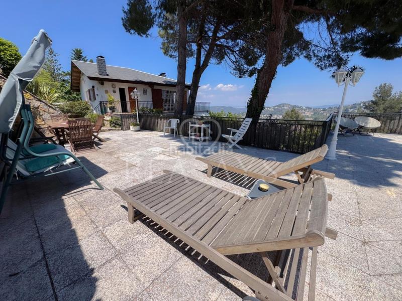 Foto 31a73deb-4174-421f-9a5d-a8a332844df3. Chalet espectacular chalet en zona residencial con piscina en Vallirana