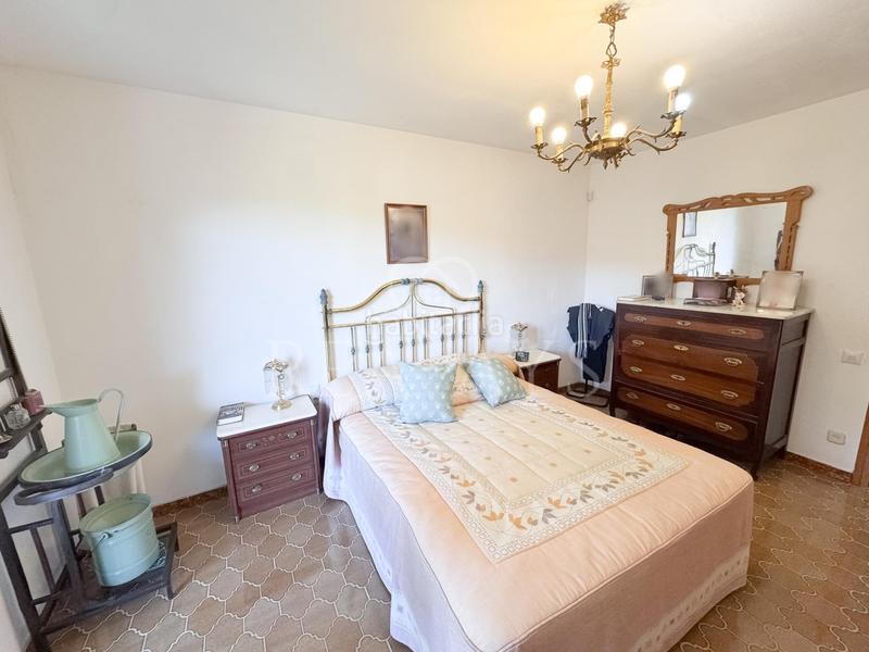 Foto 3bb25317-84a7-42a0-83bb-bb06d766ded5. Chalet espectacular chalet en zona residencial con piscina en Vallirana