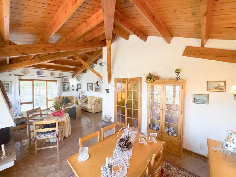 Foto 49be9650-3a7b-4c5f-8443-b26874d6db55. Chalet espectacular chalet en zona residencial con piscina en Vallirana