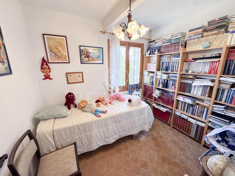 Foto 5fcb6a19-c409-4259-a942-c8ee4156c1d2. Chalet espectacular chalet en zona residencial con piscina en Vallirana