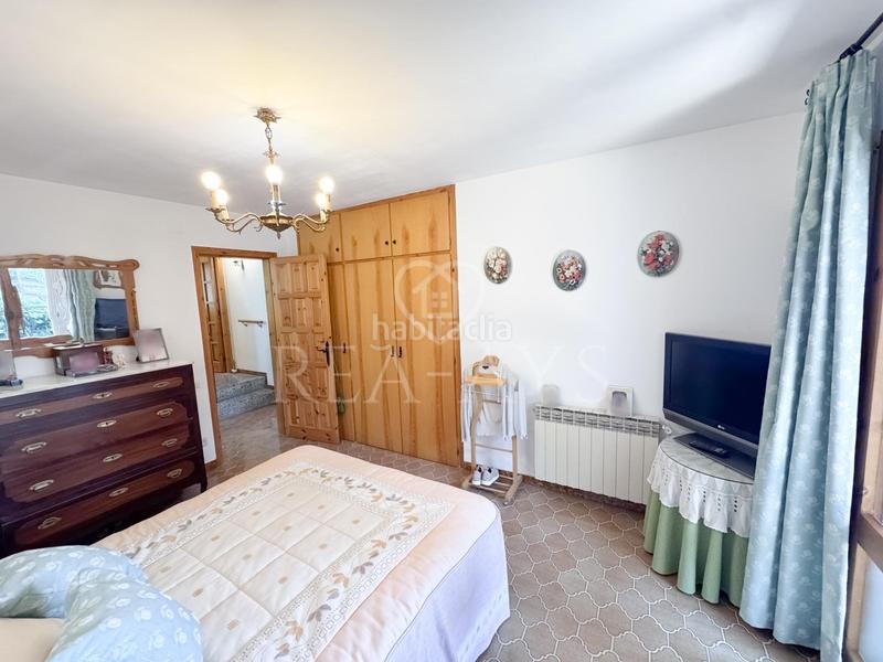 Foto 822b103f-75b8-42cb-afa2-c142b7b4a70e. Chalet espectacular chalet en zona residencial con piscina en Vallirana