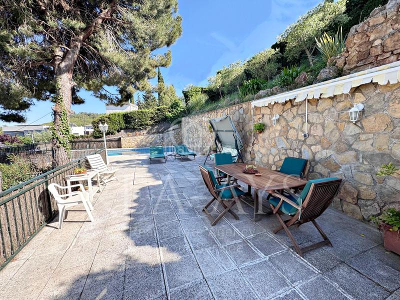 Foto afaf7c6f-28f6-4b02-9fa0-509f906aff6c. Chalet espectacular chalet en zona residencial con piscina en Vallirana