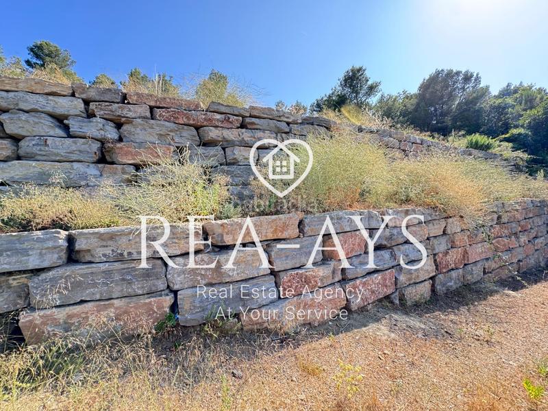 Foto b8a4c4ac-1743-46ac-994c-124b3bcd9053. Terreno residencial en carrer carrer del riu tordera terreno en el lledoner barcelona en Vallirana