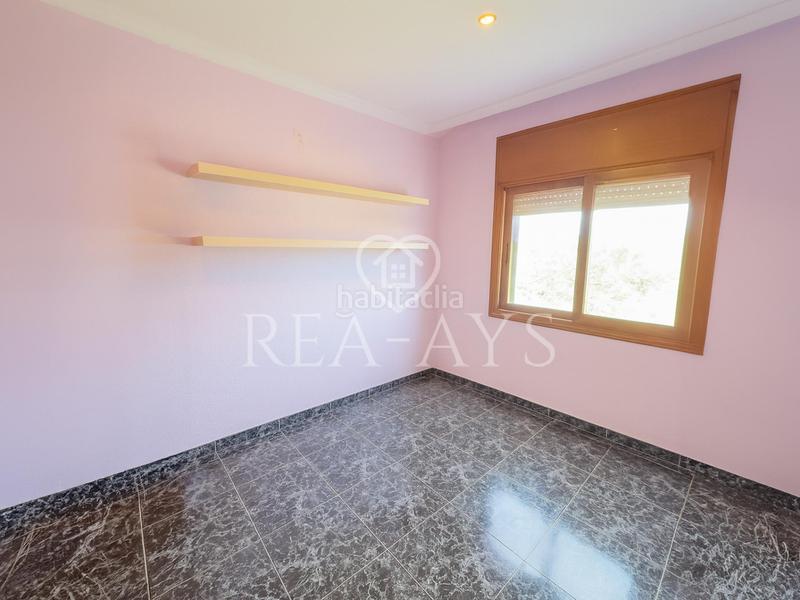 Foto 0809b001-8d84-440e-8547-319020fc0551. Chalet  con piscina y parcela plana en Olesa de Bonesvalls