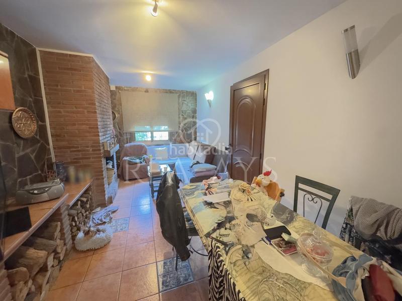 Foto 13f95c6a-3ca1-4917-be08-66899482ff02. Chalet  con piscina y parcela plana en Olesa de Bonesvalls
