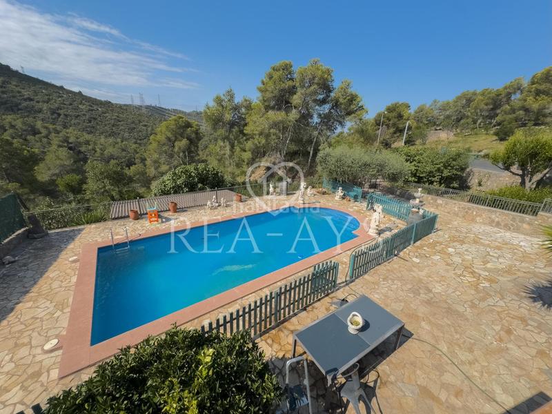Foto 427b6450-1889-4124-becc-3425815f7f2c. Xalet amb calefacció aparcament piscina a Olesa de Bonesvalls