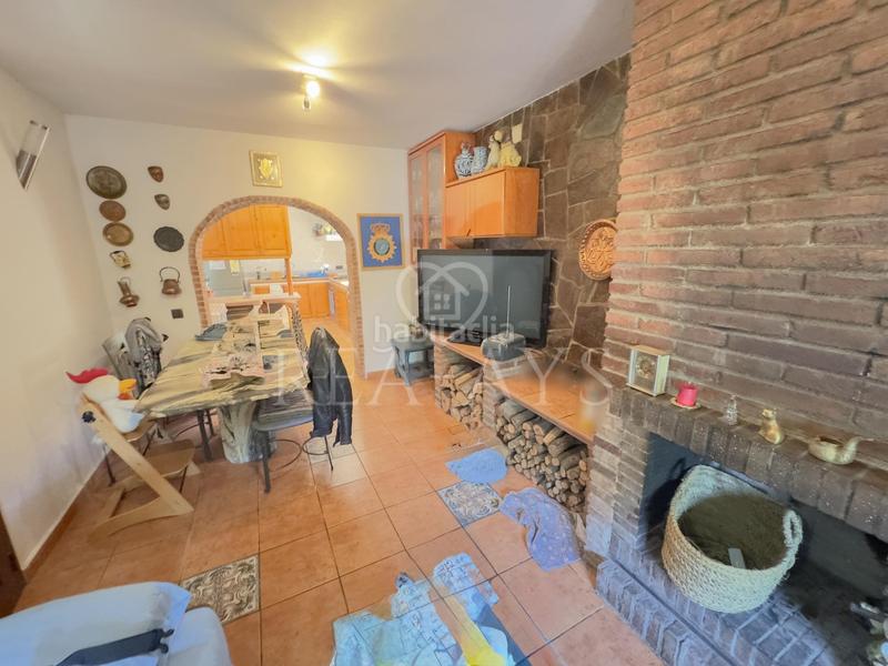 Foto 54847b68-d85b-4be4-81eb-3571d6fba587. Chalet  con piscina y parcela plana en Olesa de Bonesvalls