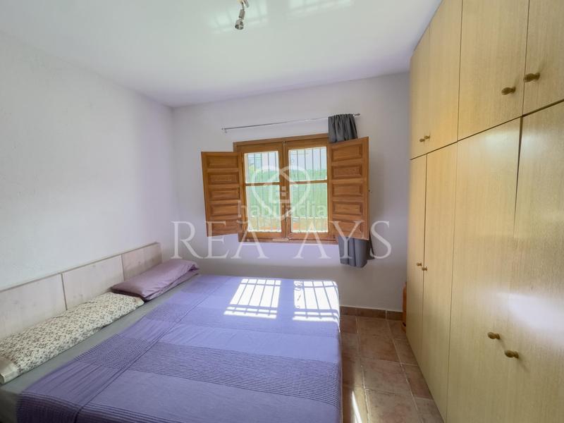 Foto 9c9835a2-b596-45c2-a55d-91d3126325c3. Chalet  con piscina y parcela plana en Olesa de Bonesvalls