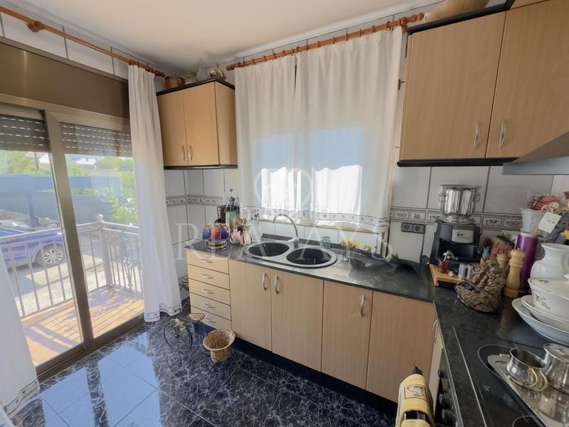 Foto b5432840-99ff-41a9-a68a-25a23dcb6707. Chalet  con piscina y parcela plana en Olesa de Bonesvalls