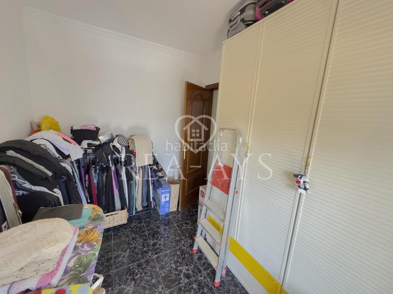 Foto b95226c7-fa07-47a5-ae91-4954c7f6cf93. Chalet  con piscina y parcela plana en Olesa de Bonesvalls