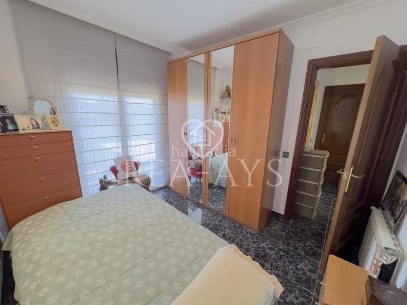 Foto bae5c31f-e65e-43ed-9187-59046226edcb. Chalet  con piscina y parcela plana en Olesa de Bonesvalls
