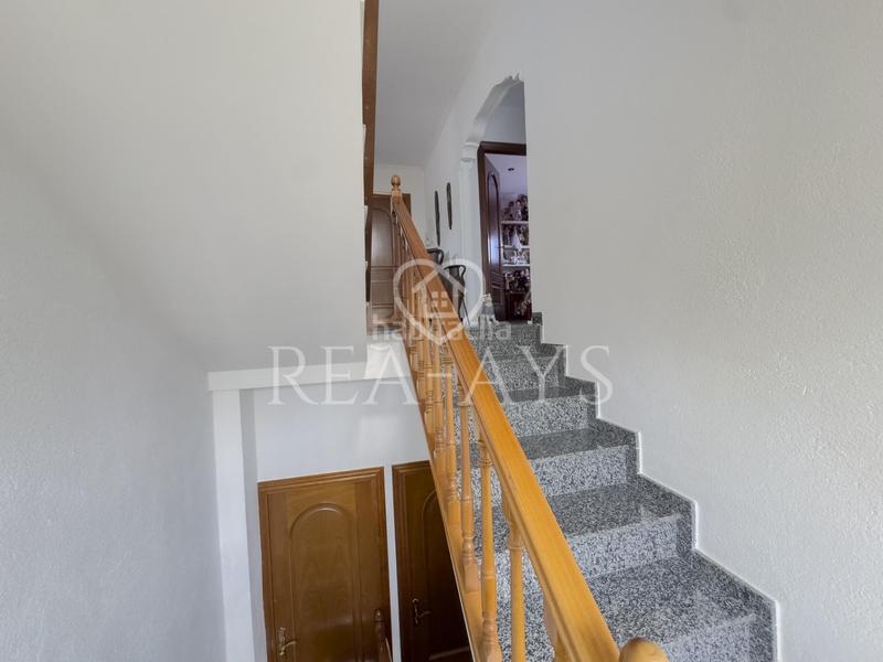 Foto e0b20eaa-a5f0-4133-afd9-c98ec3ed445f. Chalet  con piscina y parcela plana en Olesa de Bonesvalls