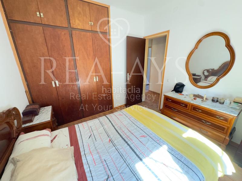 Foto 5e874947-bef3-4186-8dd4-e570617509ce. Chalet oportunidad vivienda en planta urbanización en Vallirana