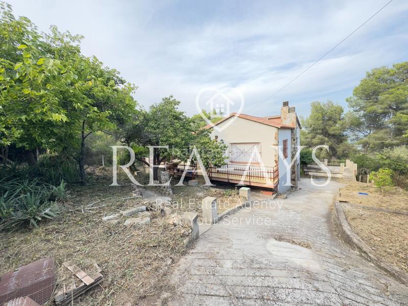 Foto a9cb8983-035e-4b65-963e-639cc23bde36. Chalet oportunidad vivienda en planta urbanización en Vallirana