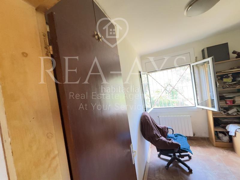 Foto f7f196f1-0691-4e76-b488-4900f6012a4c. Chalet oportunidad vivienda en planta urbanización en Vallirana