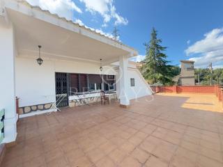 Chalet  Carrer pi gg. Amplio chaletcasa con mucho potencial  cervello  barcelona