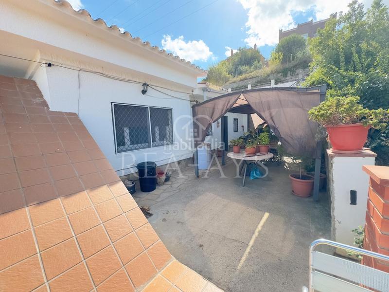 Foto b4e04734-eba1-4946-8abf-0a7edc1d5830. Chalet con riscaldamento parcheggio in Cervelló