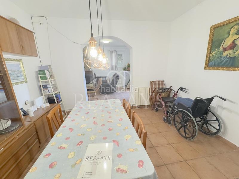 Foto c704fd2c-be8a-4775-a295-ad78171dc421. Chalet con riscaldamento parcheggio in Cervelló