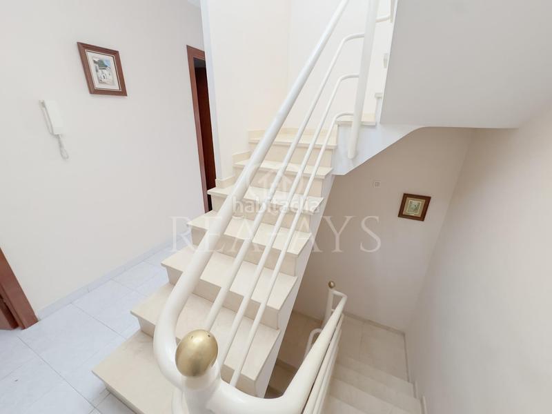 Foto 5a9e6c33-98c9-48ce-95b5-564182f8ecce. Maison jumelée avec chauffage parking dans Torrent Ballester Viladecans